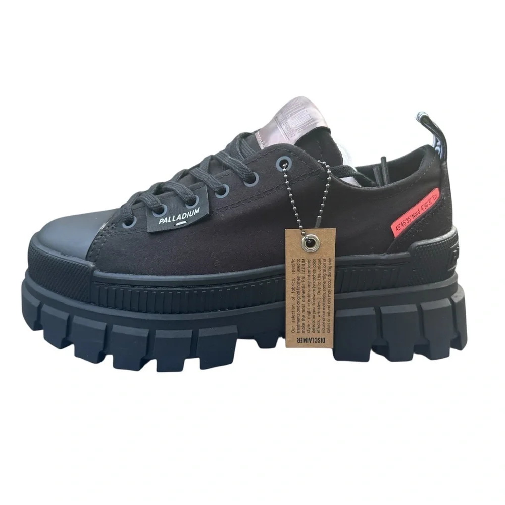 Palladium Revolt Lo TX Black Platform Sneakers – Women’s Size 7 – NEW in Box